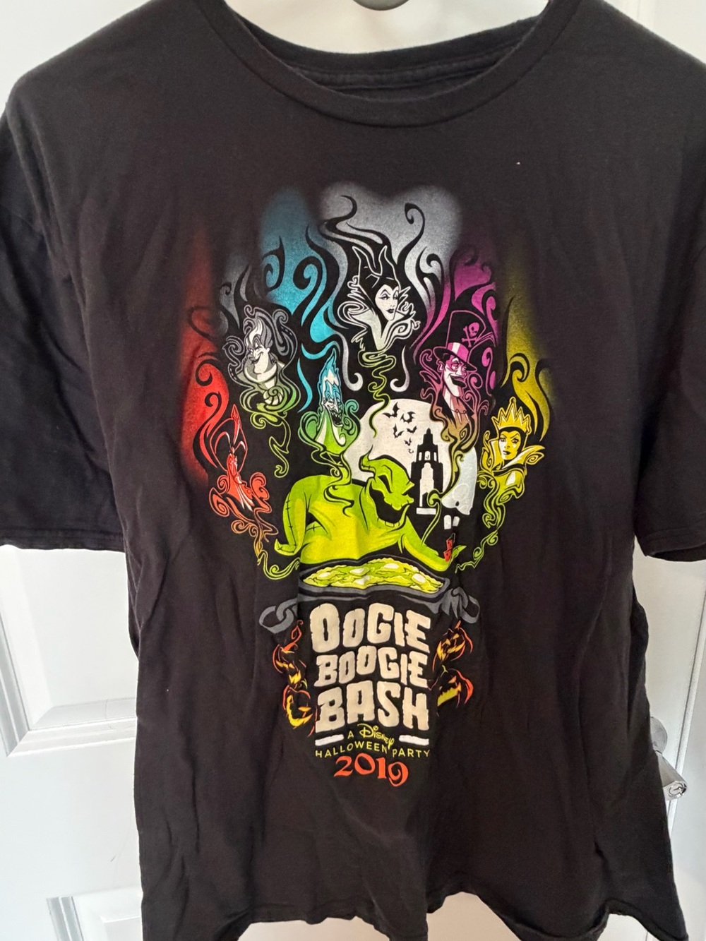 Disney Black Oogie Boogie Bash 2019 Villain Graphic Tee xl